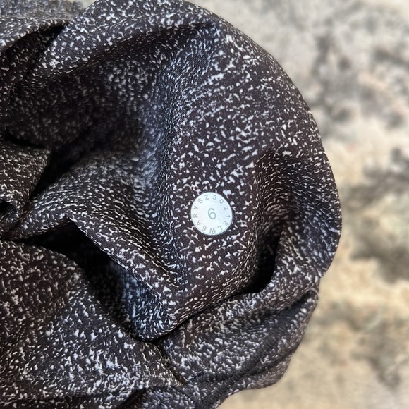 Lululemon Keep It Classic Pants 23” - Picture 5 of 9